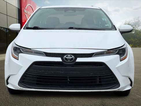 Used 2023 Toyota Corolla LE image 11