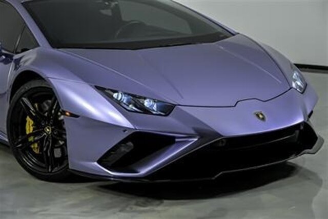 Used 2021 Lamborghini Huracan EVO RWD image 5