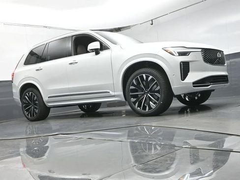 Used 2026 Volvo XC90 B6 Ultra image 41