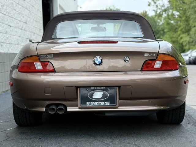 Used 2000 BMW Z3 2.5i RWD image 18