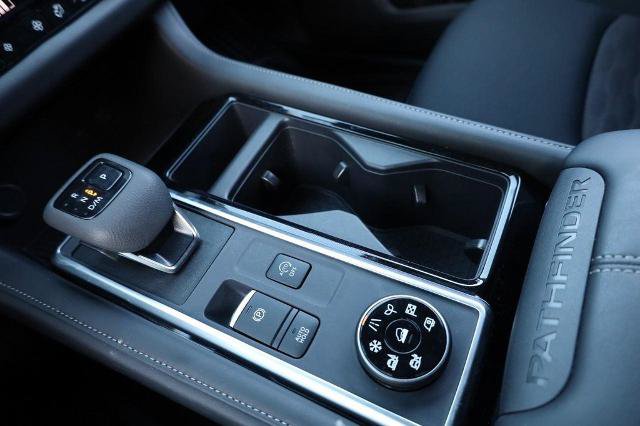 Certified 2025 Nissan Pathfinder SV AWD/4WD image 17