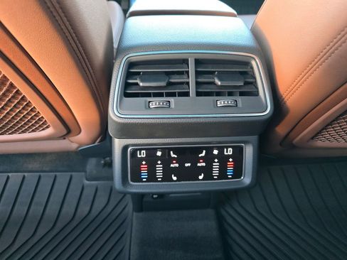 Used 2024 Audi Q8 e-tron Premium Plus image 25