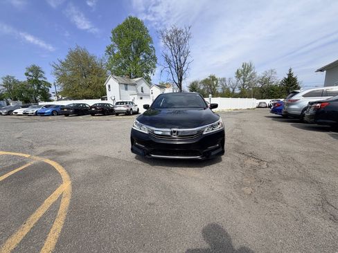 Used 2017 Honda Accord Sport image 63