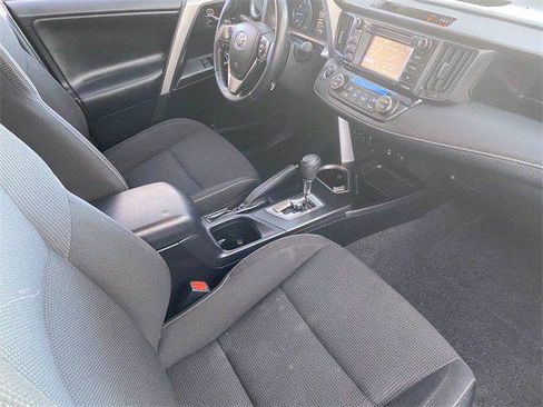 Certified 2018 Toyota RAV4 XLE FWD image 34