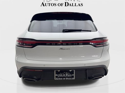 Used 2023 Porsche Macan Turbo image 7