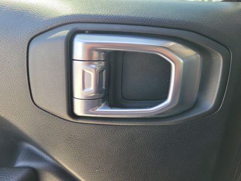Used 2023 Jeep Wrangler Unlimited Sport AWD/4WD image 14