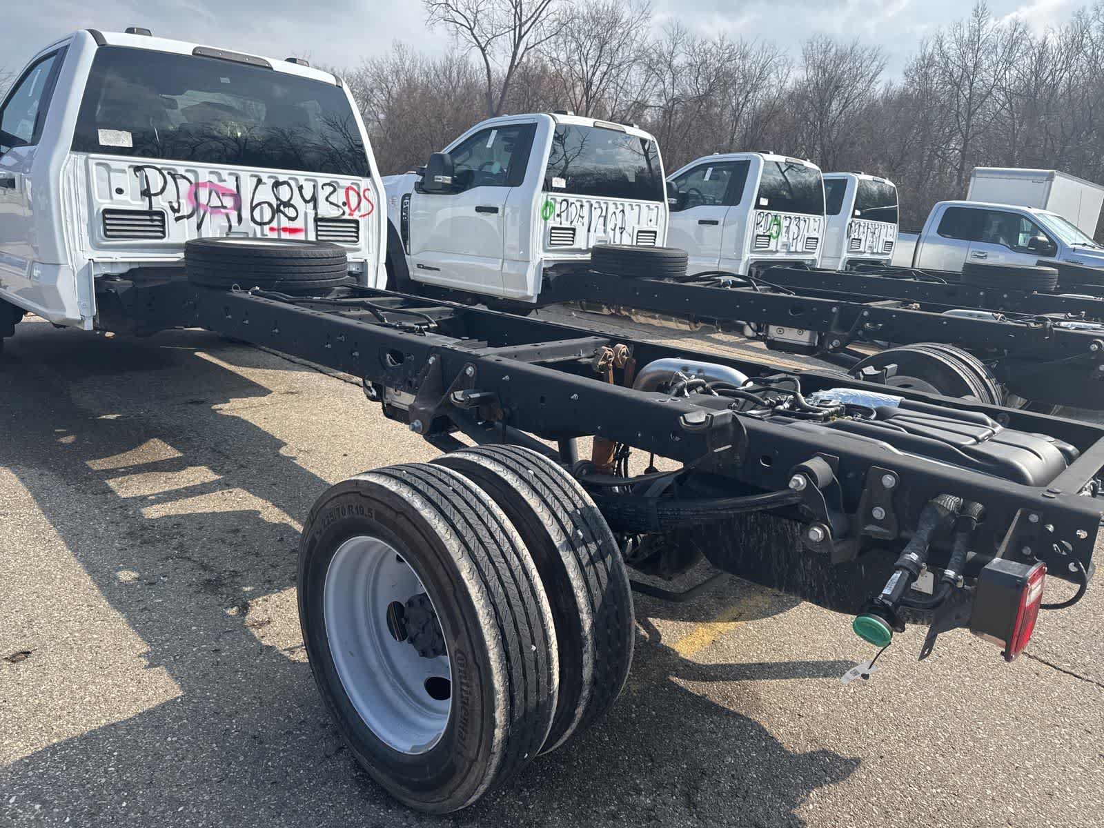 Used 2023 Ford F450 XLT w/ XLT Value Package RWD image 8
