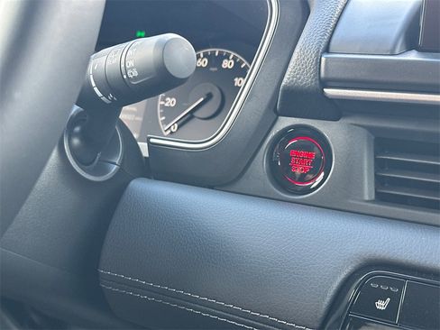 New 2025 Honda Pilot Touring image 30