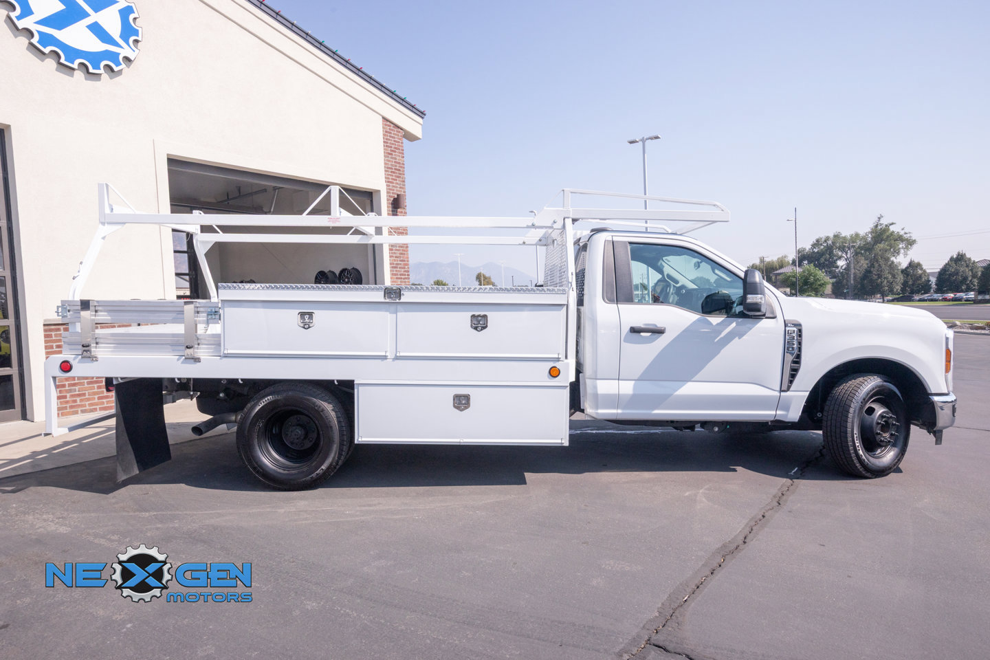 Used 2024 Ford F350 XL w/ XL Chrome Package RWD image 9