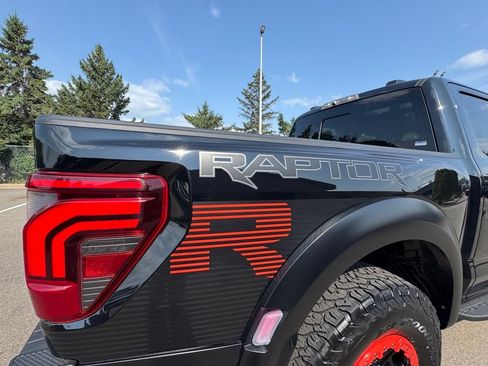 Used 2025 Ford F150 Raptor w/ Equipment Group 803A Raptor R AWD/4WD image 8