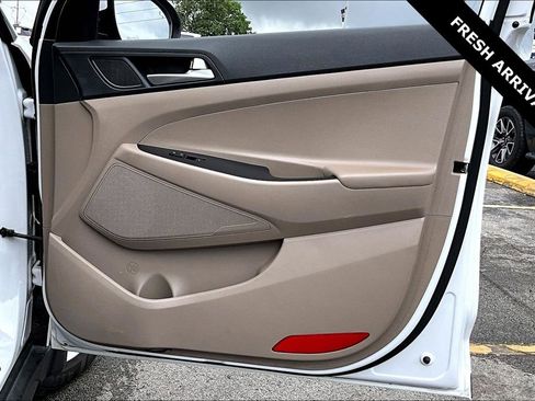 Used 2019 Hyundai Tucson Value FWD image 26