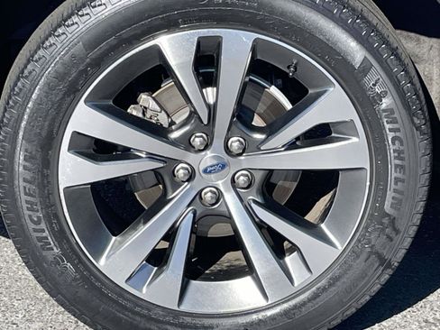 Used 2020 Ford Explorer Platinum AWD/4WD image 10