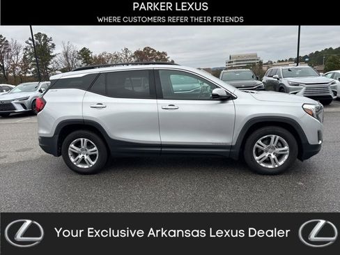 Used 2020 GMC Terrain SLE w/ Driver Convenience Package image 1