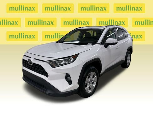 Used 2019 Toyota RAV4 XLE FWD image 15