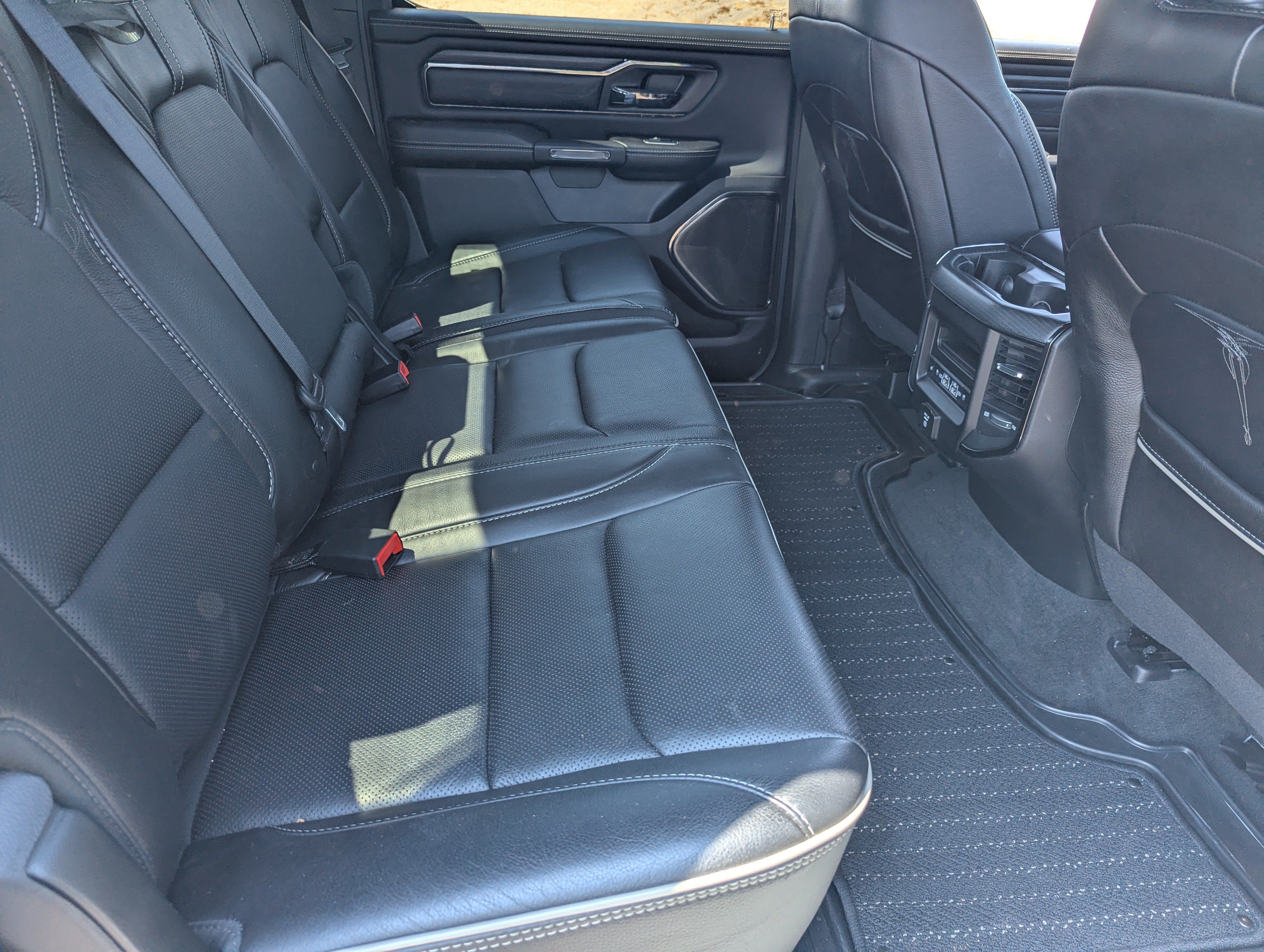 Used 2022 RAM 1500 Limited AWD/4WD image 13