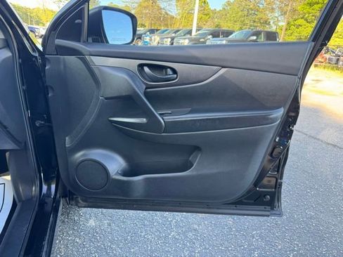 Used 2019 Nissan Rogue Sport S FWD image 10