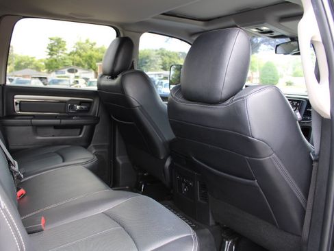 Used 2018 RAM 2500 Laramie w/ Sport Appearance Group AWD/4WD image 29