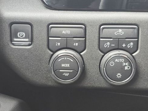 New 2026 Chevrolet Silverado 1500 LT image 28