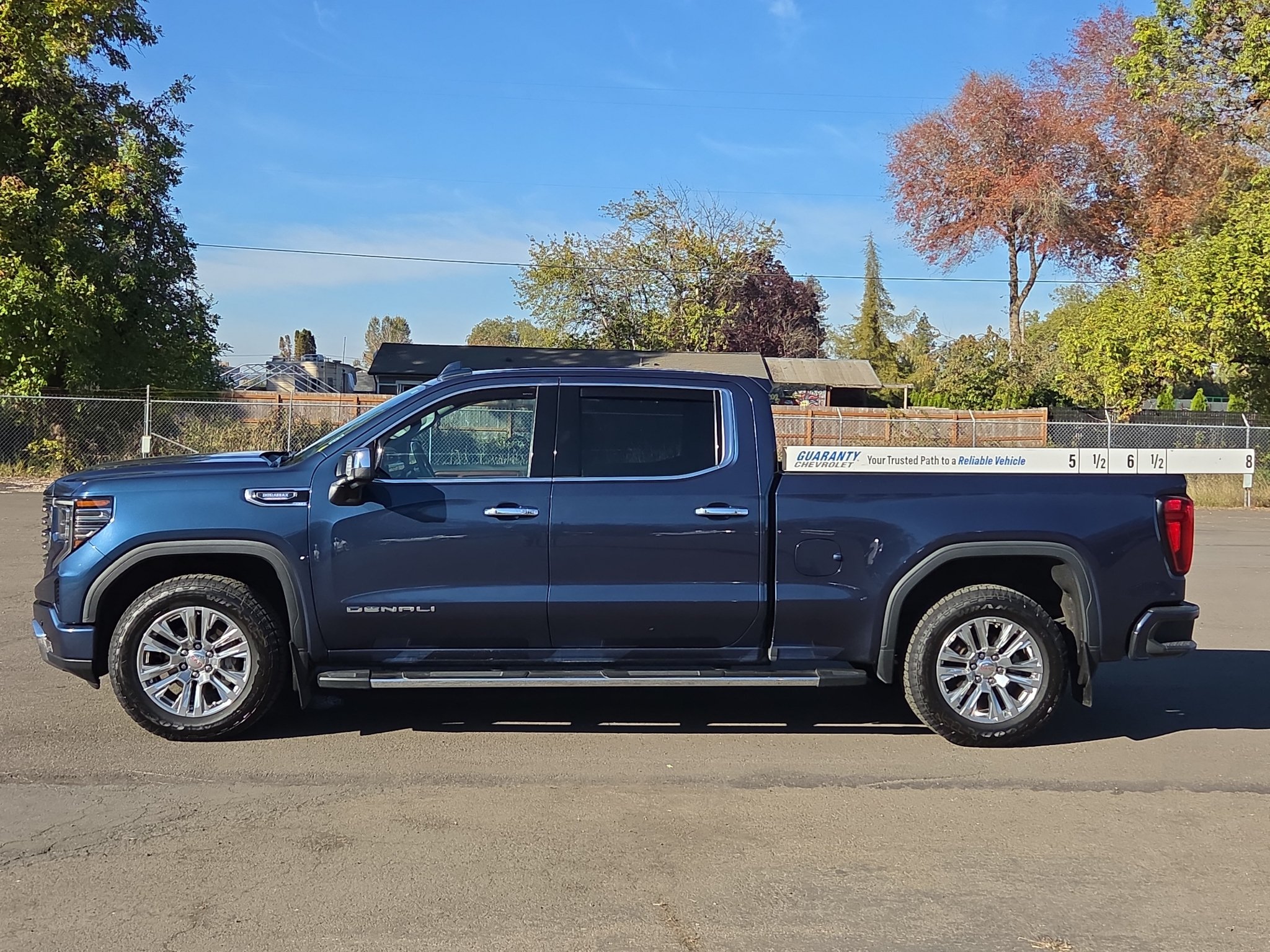Used 2022 GMC Sierra 1500 Denali w/ Technology Package AWD/4WD image 7