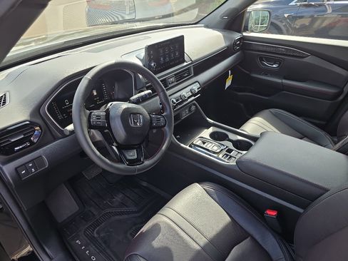 New 2025 Honda Pilot Black Edition image 14