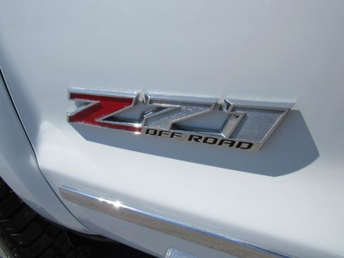 Used 2018 Chevrolet Silverado 2500 LTZ w/ Duramax Plus Package AWD/4WD image 12