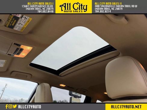 Used 2017 Toyota Highlander XLE w/ Carpet Mat Package image 29