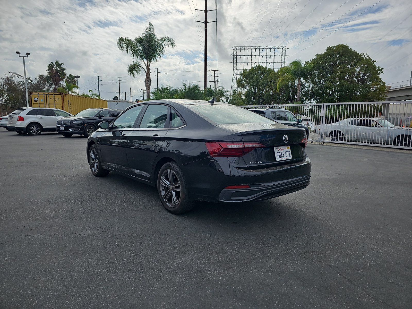 Used 2023 Volkswagen Jetta SE FWD image 7