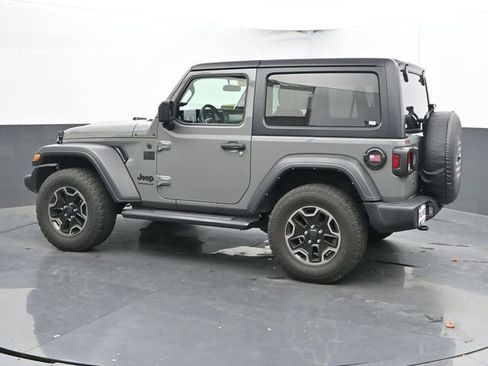 Used 2022 Jeep Wrangler Sport image 7