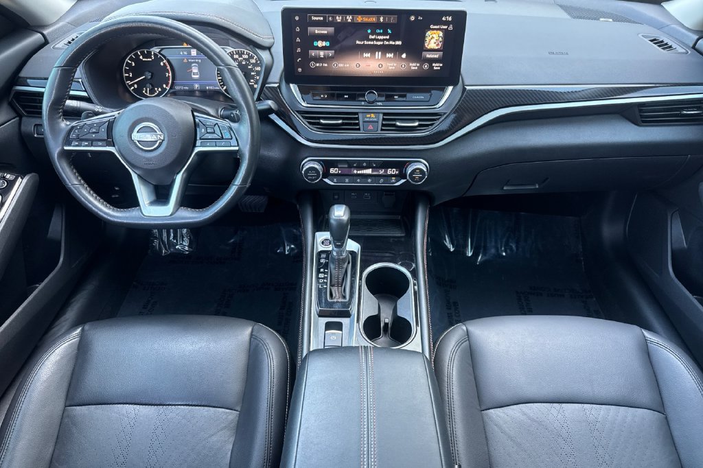 Used 2023 Nissan Altima 2.0 SR FWD image 12