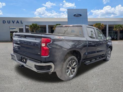 Used 2023 Chevrolet Silverado 1500 LT image 4