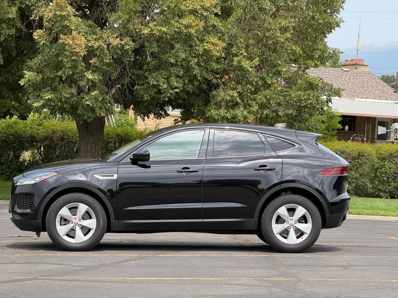Used 2020 Jaguar E-PACE AWD/4WD image 2