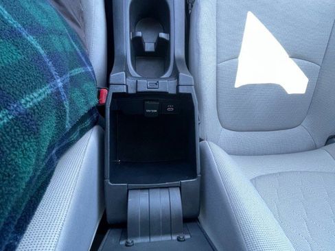 Used 2023 Toyota Corolla Cross L image 39