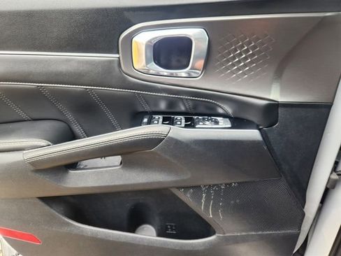 Used 2023 Kia Sorento SX FWD image 22