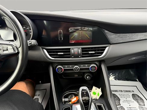 Used 2020 Alfa Romeo Giulia w/ Nero Edizione image 20