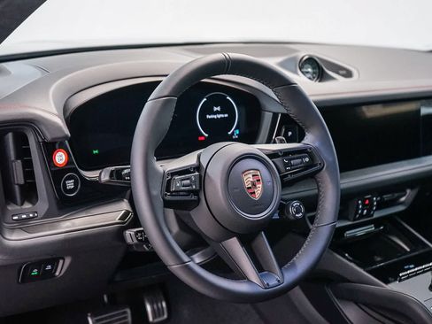 New 2026 Porsche Cayenne GTS AWD/4WD image 4