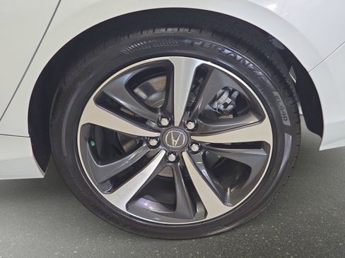 Used 2025 Acura TLX w/ Technology Package image 36