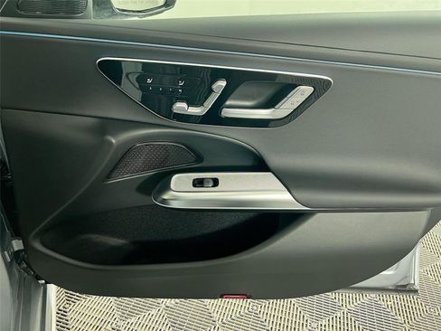 New 2026 Mercedes-Benz E 350 4MATIC Sedan image 30