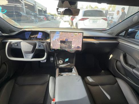 Used 2022 Tesla Model S Standard Range image 9