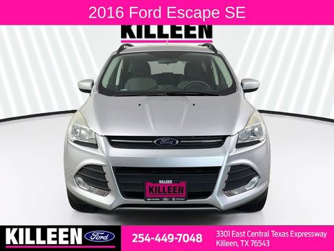 Used 2016 Ford Escape SE w/ Equipment Group 201A FWD image 2
