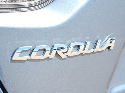 Used 2020 Toyota Corolla LE image 12