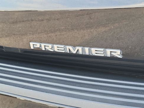 Used 2021 Chevrolet Tahoe Premier w/ Premium Package image 31