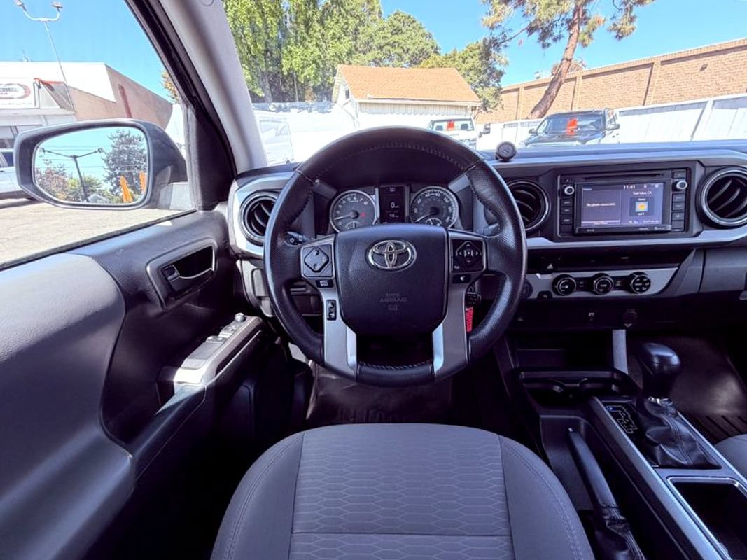 Used 2017 Toyota Tacoma SR5 w/ Tow Package RWD image 23