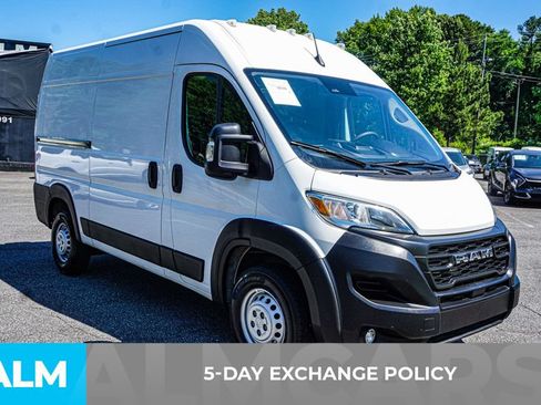 Used 2025 RAM ProMaster 2500 w/ Convenience Group FWD image 4