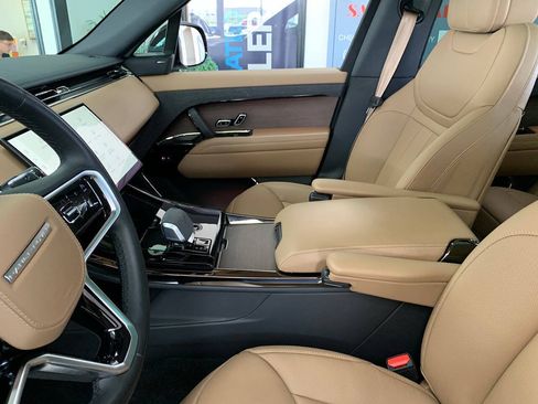 Used 2024 Land Rover Range Rover Sport SE AWD/4WD image 13