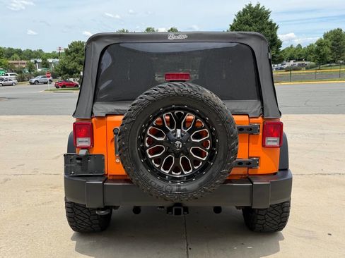 Used 2012 Jeep Wrangler Rubicon w/ PWR Convenience Group AWD/4WD image 4