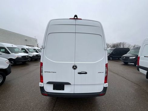 New 2024 Mercedes-Benz Sprinter 2500 w/ Acoustic Package image 8