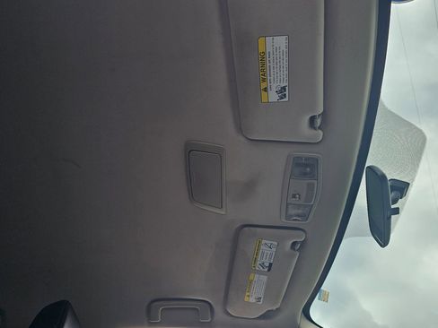 Used 2019 Mitsubishi Outlander AWD image 8