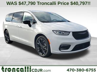 New 2026 Chrysler Pacifica Select 360° Tour