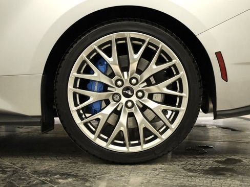 Used 2024 Ford Mustang GT Premium image 31