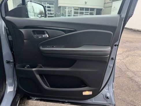 New 2026 Honda Ridgeline Black Edition image 12